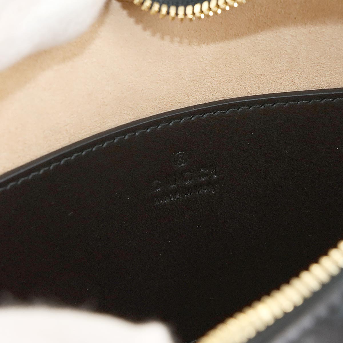 Interlocking G Heart Shoulder Bag Leather Black 751628 Purse