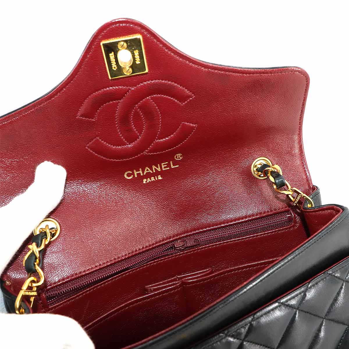 Matelasse Chain Shoulder Bag Leather Black Vintage Purse