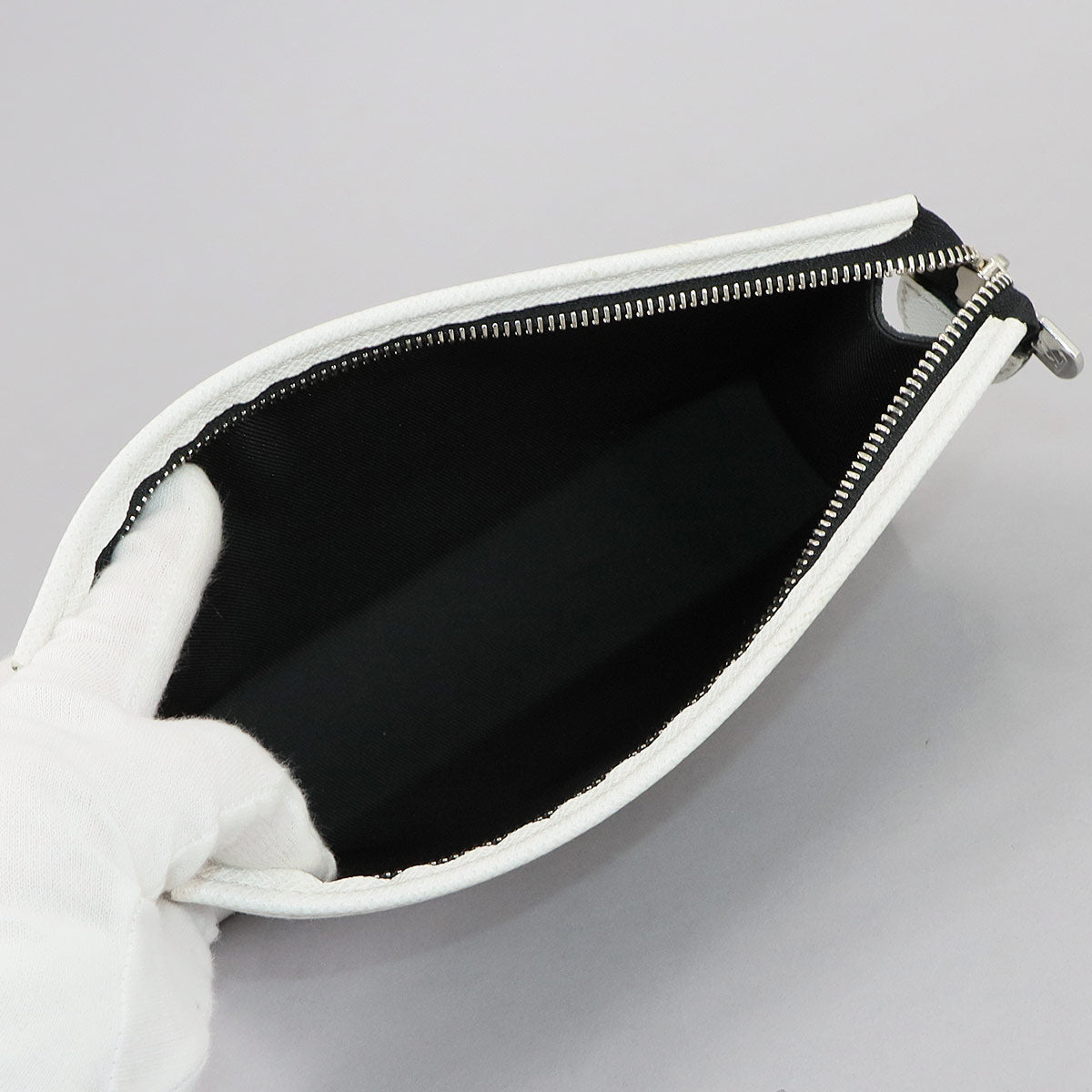 Taigarama Gaston Wearable Wallet Shoulder M30935 90280881