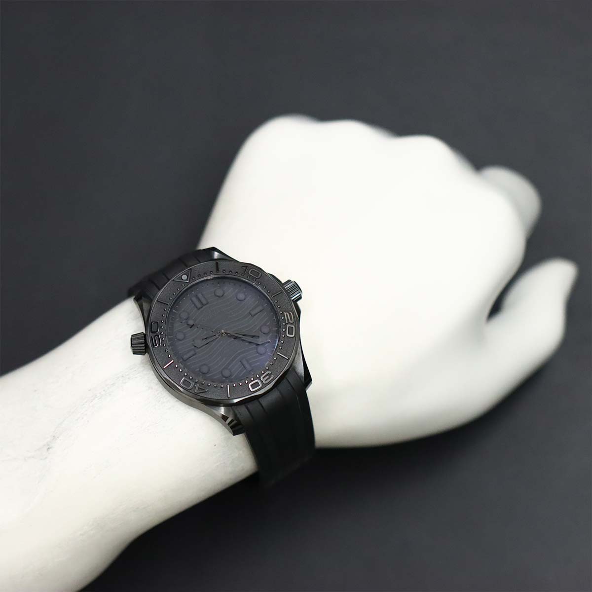 Seamaster Diver Co-Axial 210 92 44 20 01 003 Automatic