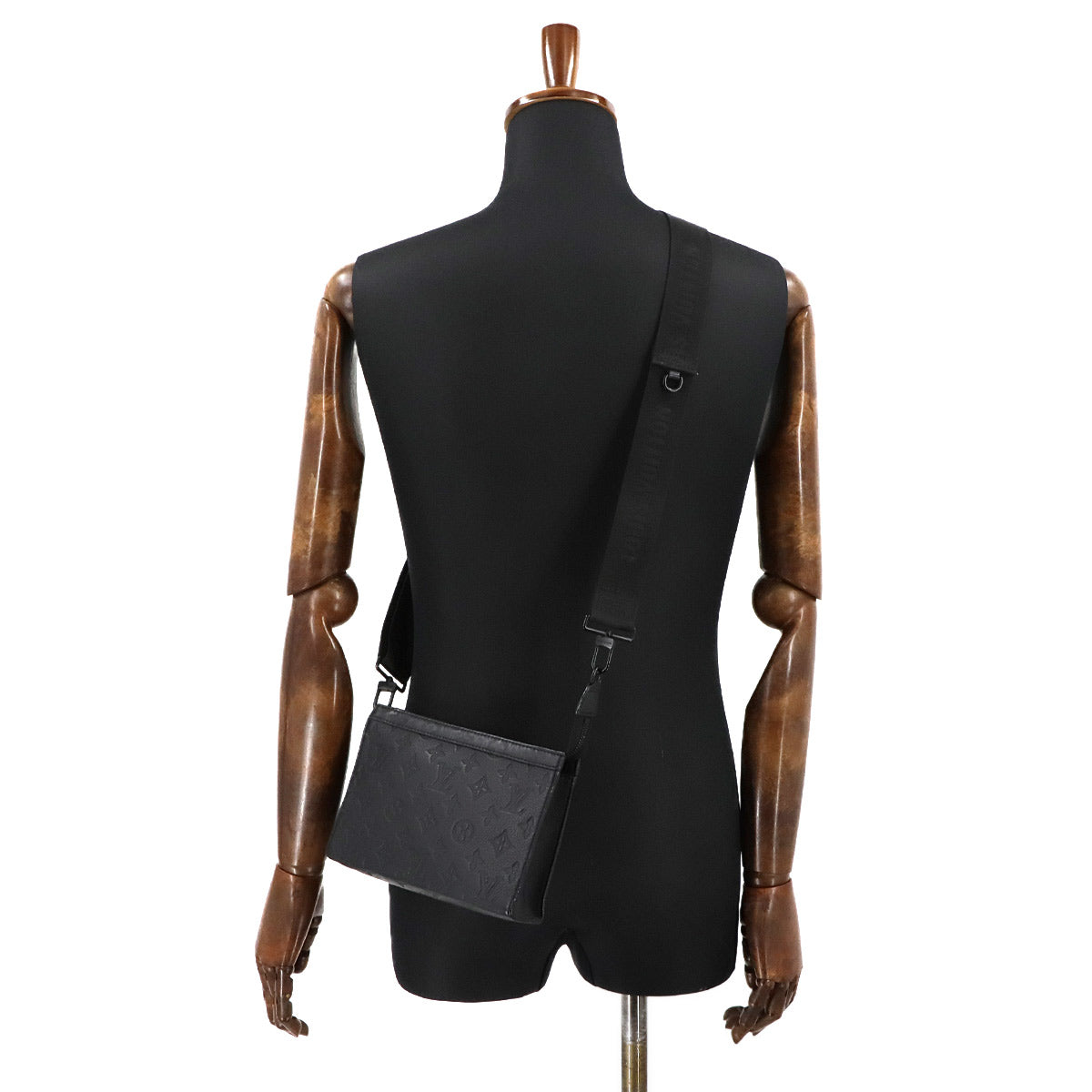 Monogram Shadow Gaston Wearable Wallet Shoulder M81115