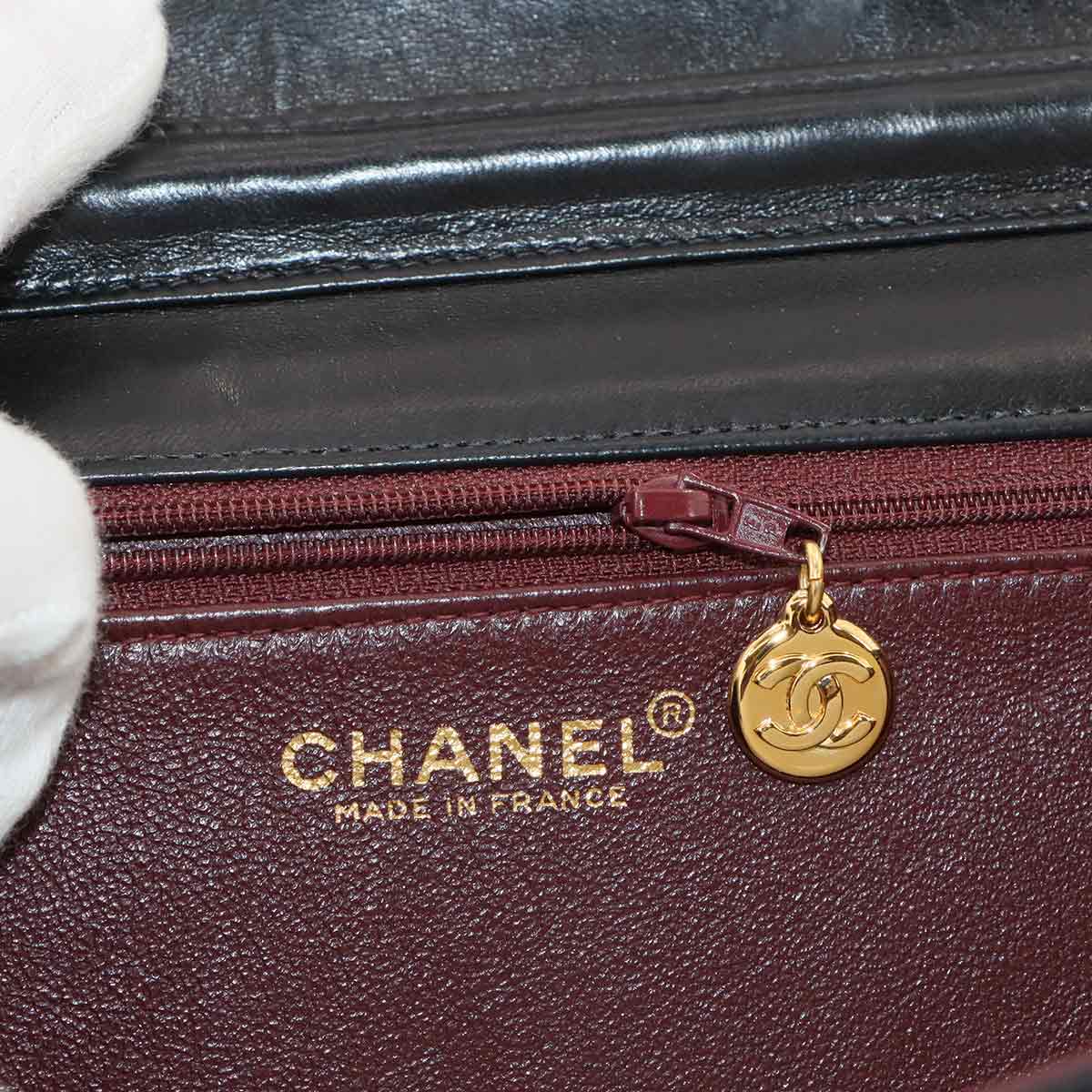 Matelasse Chain Shoulder Bag Leather Black A03570 Vintage