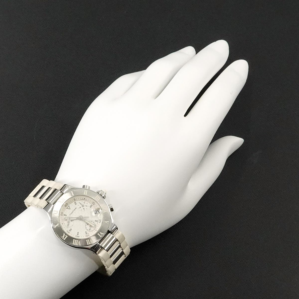 Must 21 Chronoscaph W10197U2 Quartz White Dial Ladies Watch