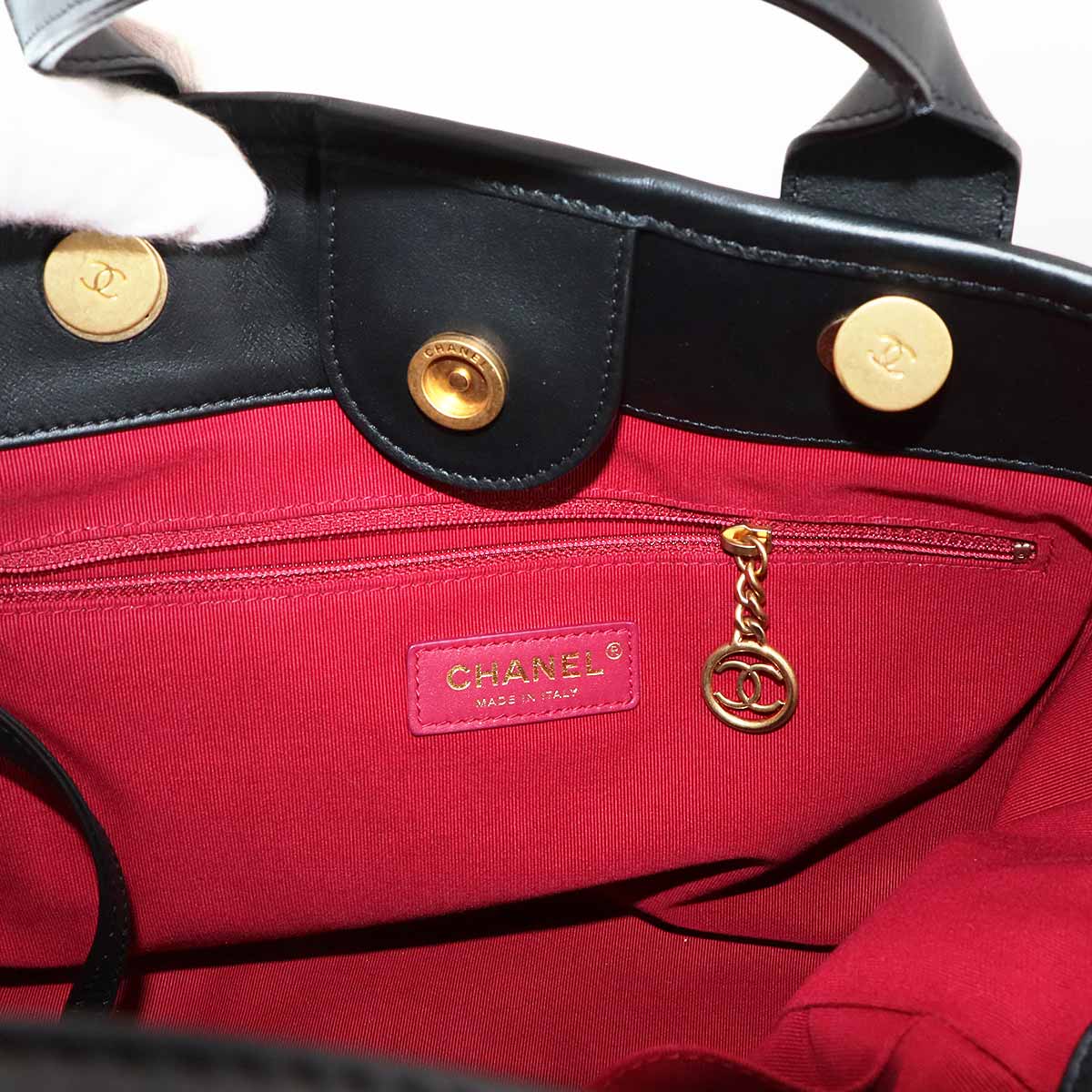 Deauville Tote Chain Shoulder Bag Leather Black AS3351