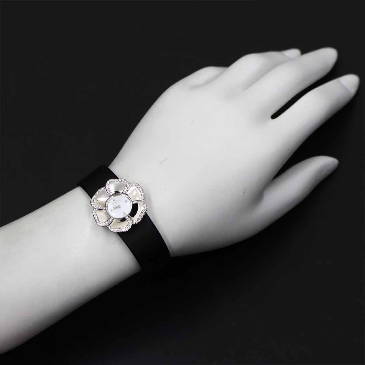 Camellia H1187 Quartz Diamond 750 WG White Shell Dial