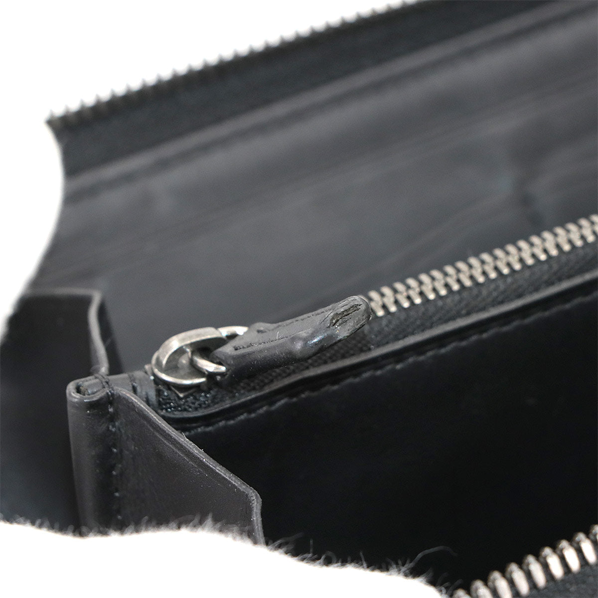 Calligraphy Itauba Long Wallet Venezia Leather Black