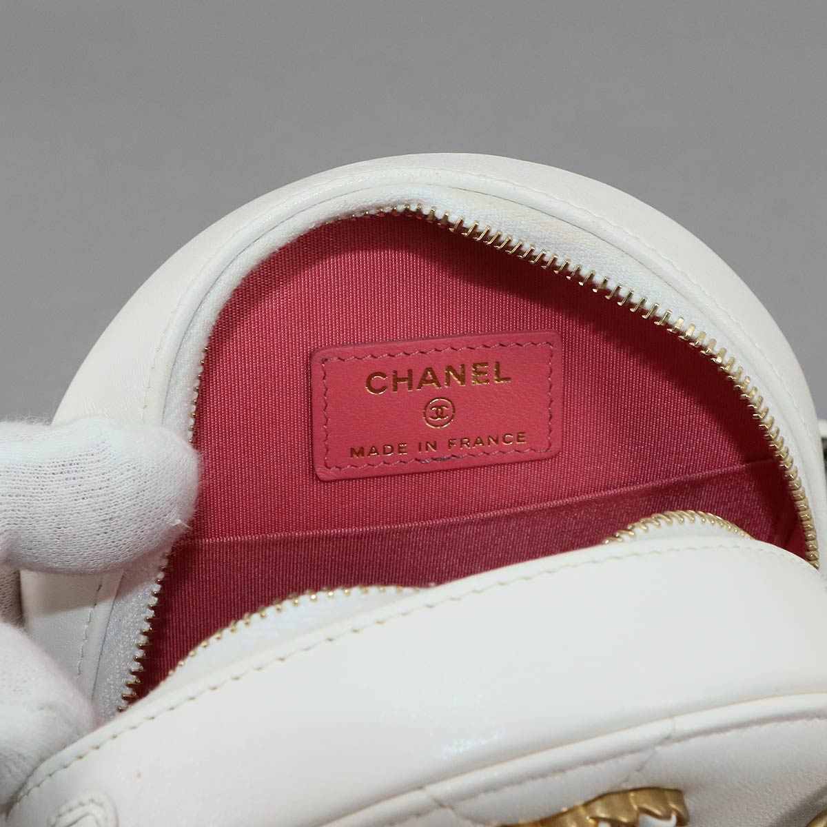 CHANEL 19 Round Clutch Chain Shoulder Bag Leather Red AP0945 Purse 90287710