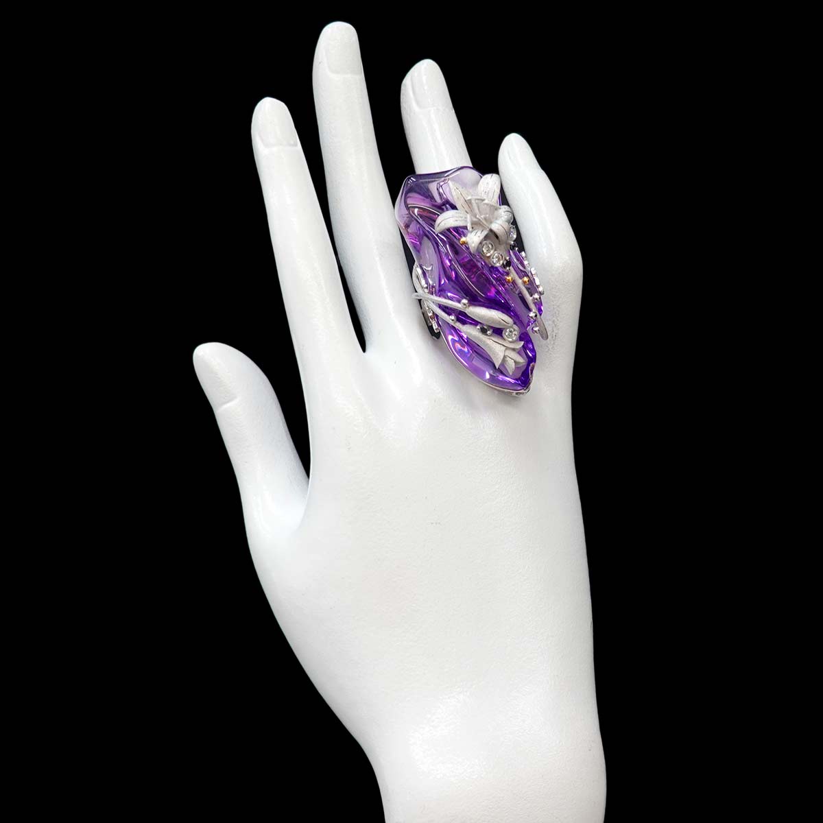 Amethyst 108.78ct Diamond Ring 18K WG size7.5(US)