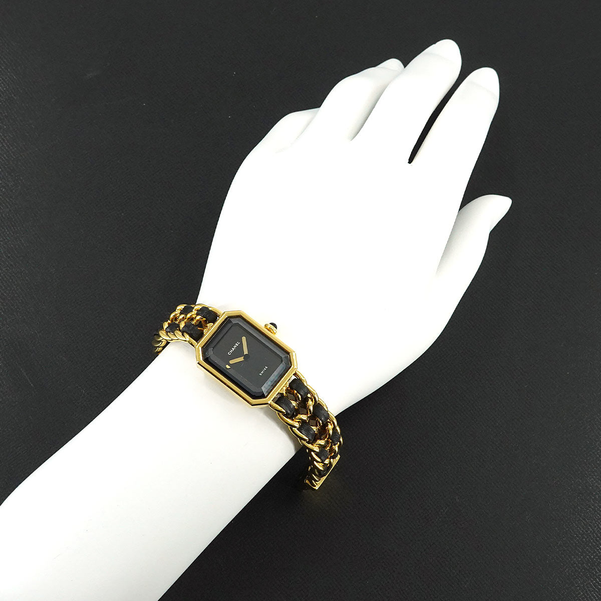 Premiere Size S H0001 Vintage Quartz Black Dial Ladies Watch