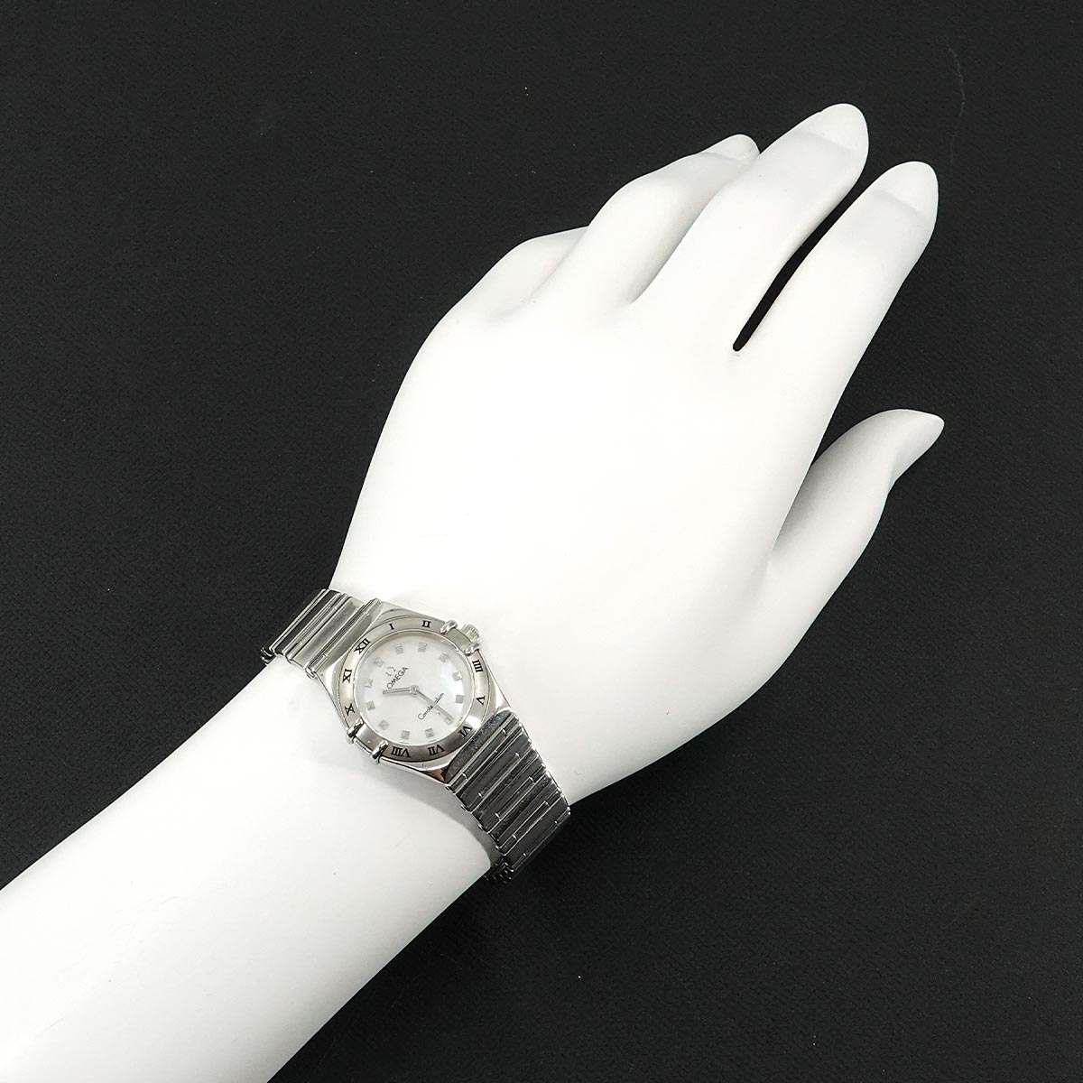 Constellation mini 1571.71 Quarts White Shell Dial Ladies Watch