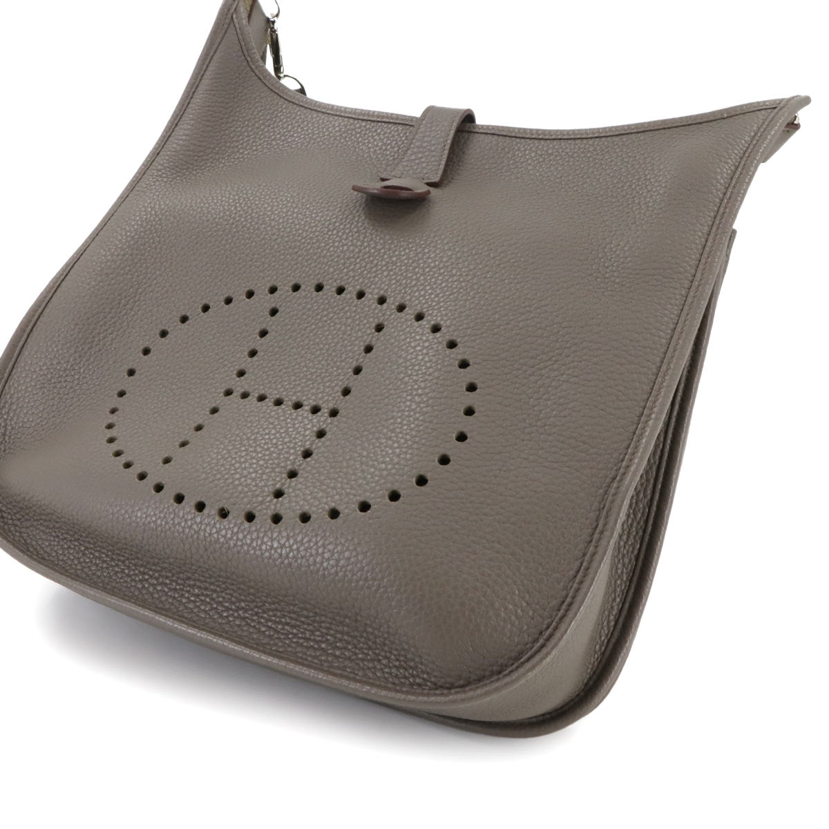 Evelyne3 GM Shoulder Bag Taurillon Clemence Etain