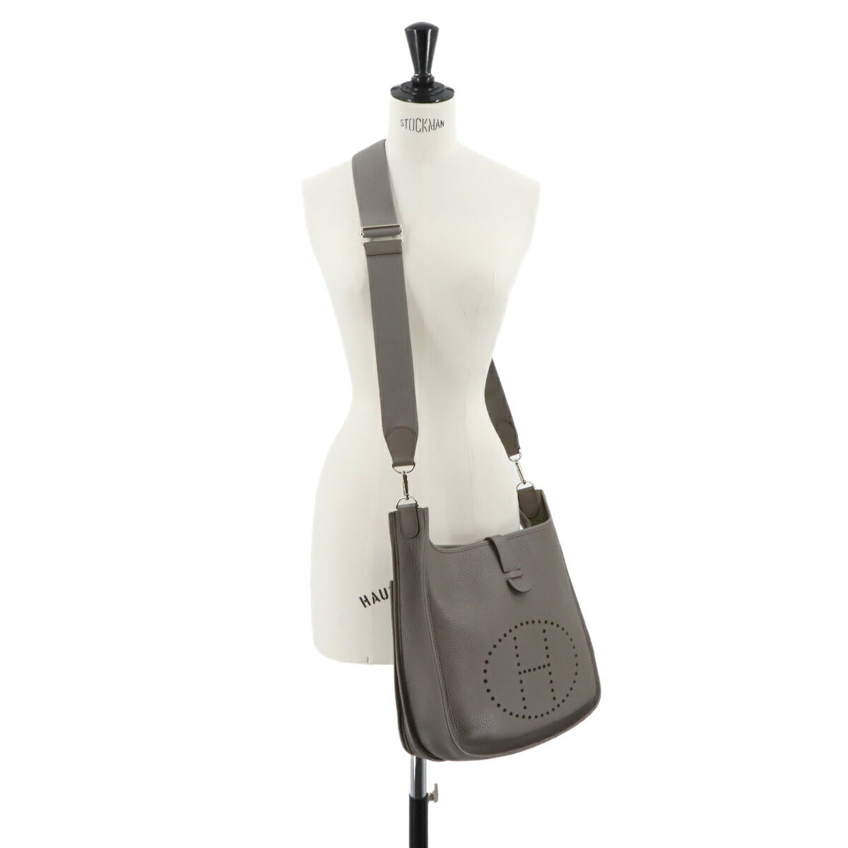 Evelyne3 GM Shoulder Bag Taurillon Clemence Etain