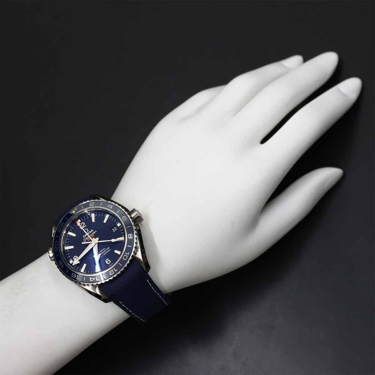 Seamaster Planet Ocean 600M GMT 232 92 44 22 03 001 Navy Dial