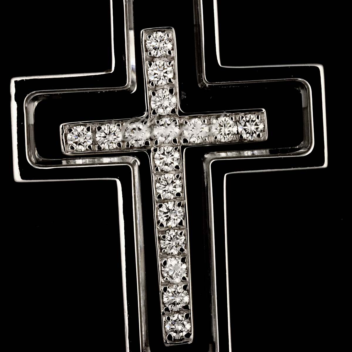 Happy Diamond Cross Necklace 18K White Gold 750
