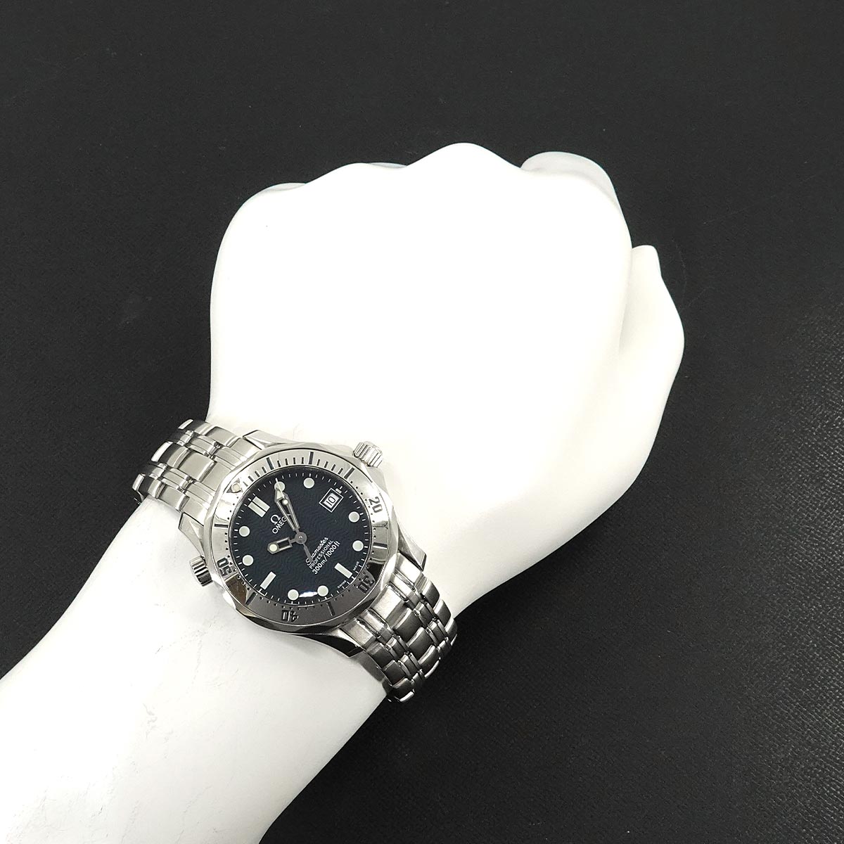 Seamaster professional 2562 80 Date Navy Dial Boys Watch