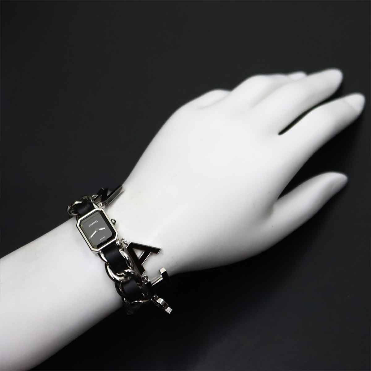 Premiere Wanted de Chanel H7471 Quartz Black Dial Watch