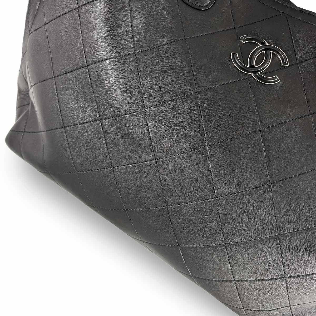 Matelasse 2way Tote Chain Shoulder Bag Leather Black AS0169