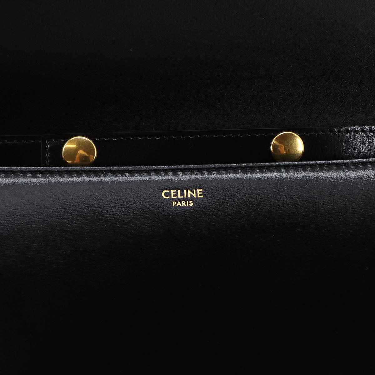 Triomphe Trapeze Shoulder Clutch Bag Leather Black