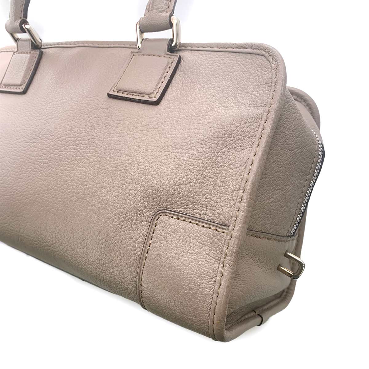 Amazona 28 Hand Bag Leather Beige Anagram Purse