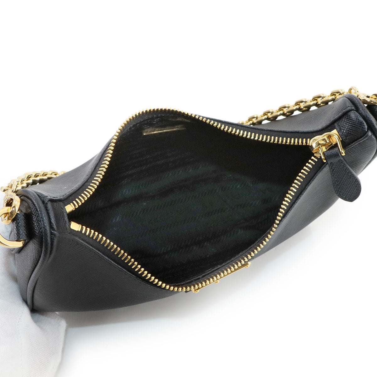 Re-Edition 2005 Shoulder Bag Saffiano Leather Black 1BH204