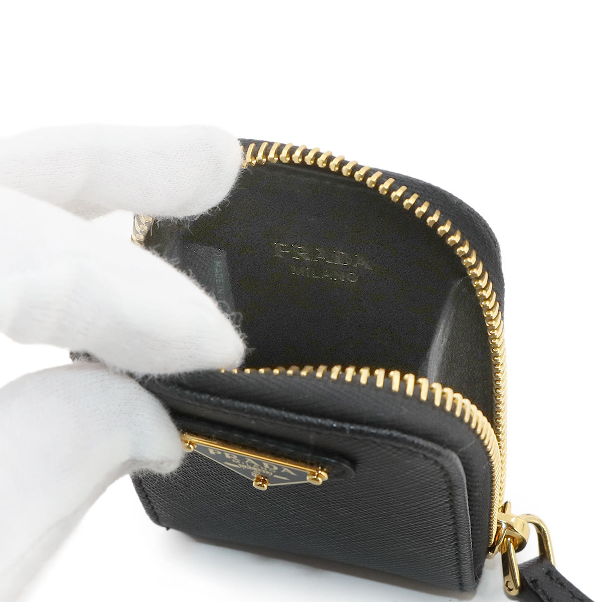 Re-Edition 2005 Shoulder Bag Saffiano Leather Black 1BH204