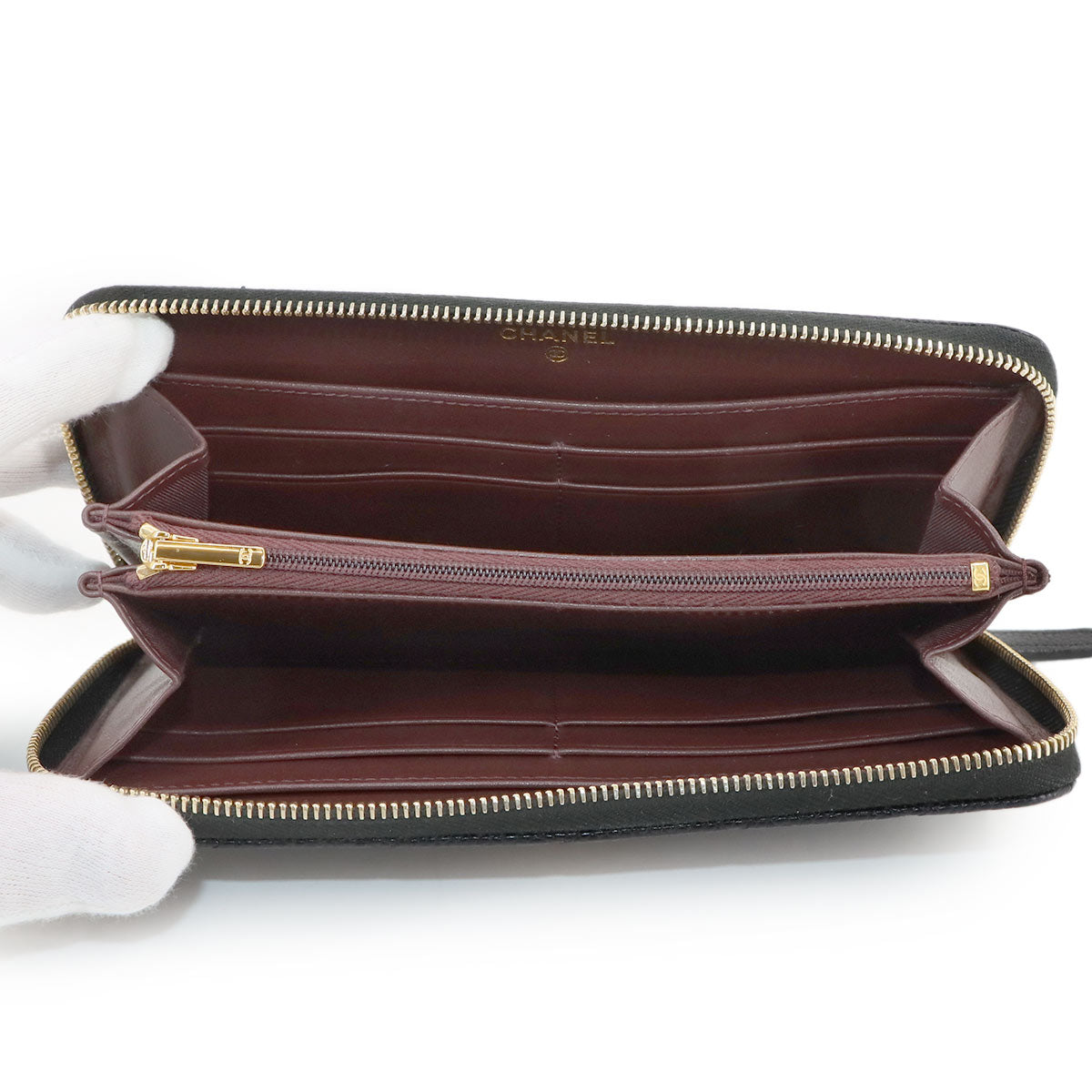 Matelasse Classic Long Zipped Wallet Leather Black AP0242