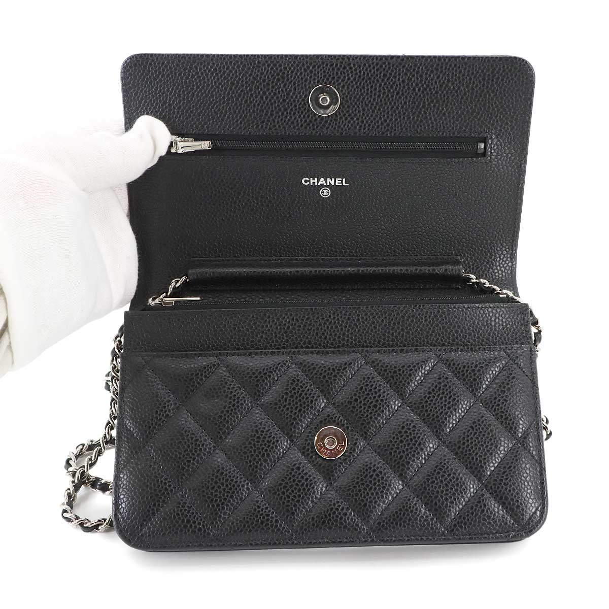 Matelasse Chain Wallet Leather Black AP3516