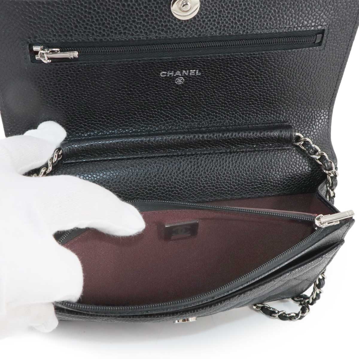 Matelasse Chain Wallet Leather Black AP3516