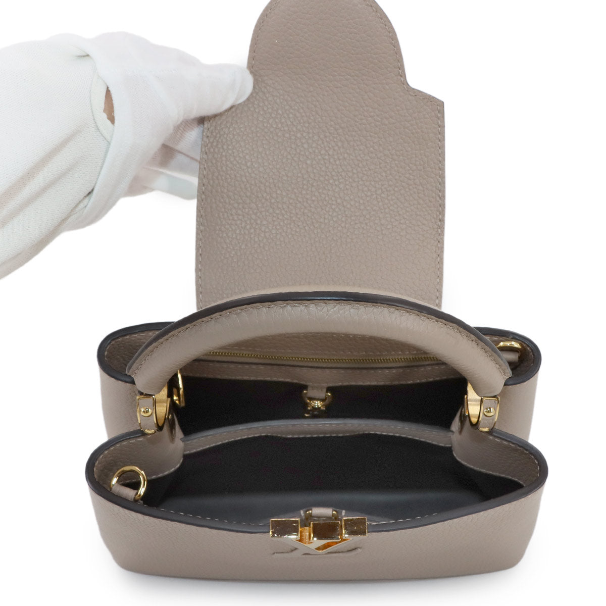 Capucines BB Hand Shoulder Bag Taurillon Leather Galet