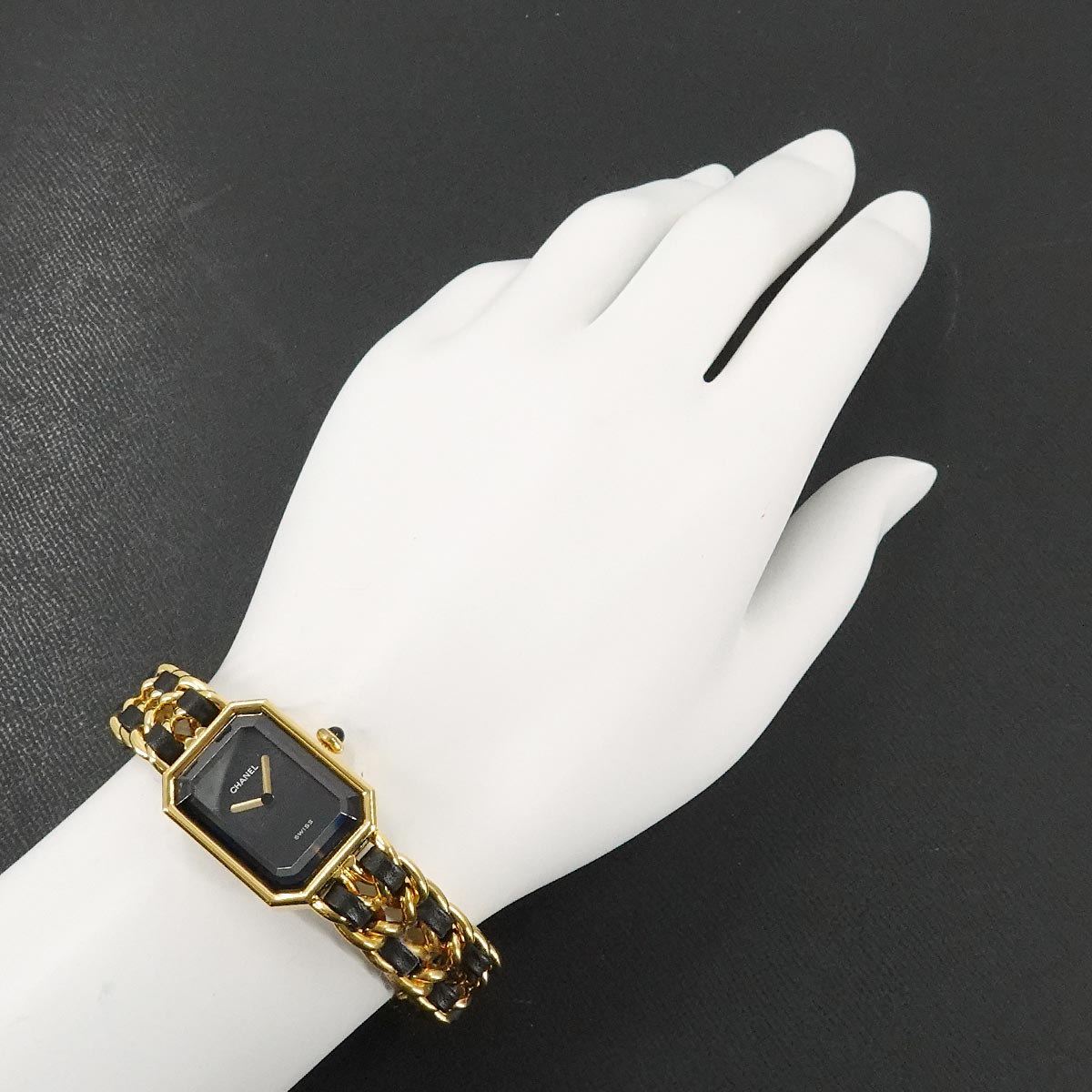 Premiere Size L H0001 Vintage Quartz Black Dial Ladies Watch