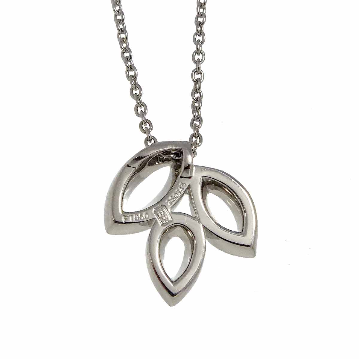 Lily Cluster Mini Diamond Necklace Pt