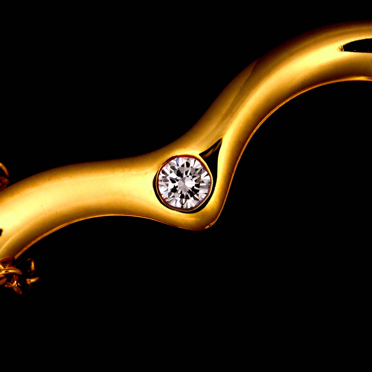 Open Heart Diamond Necklace 18K Yellow Gold 750