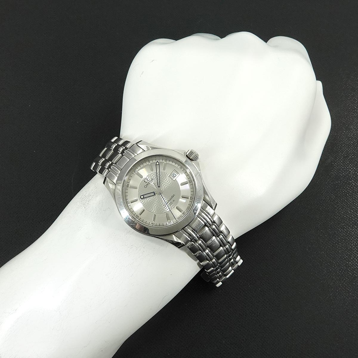 Seamaster 120 2511 31 Date Quartz Silver Dial Mens Watch