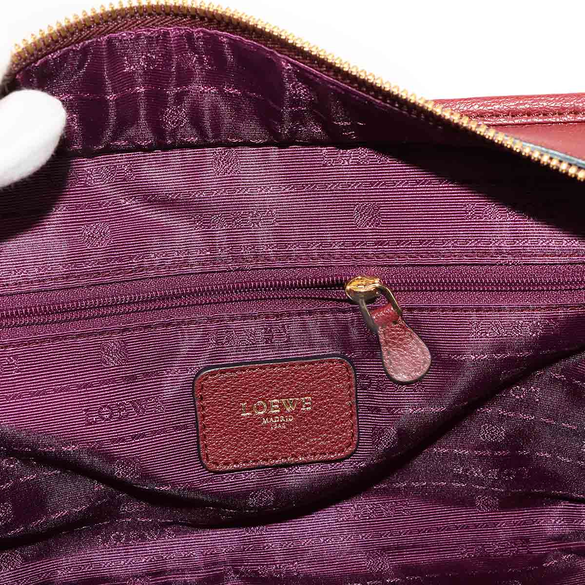 Amazona 28 Hand Bag Leather Bordeaux Anagram Purse
