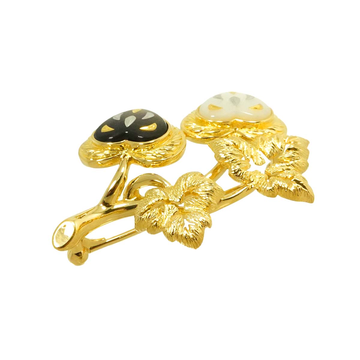 Pique Mother of Pearl MOP Brooch 18K YG 750
