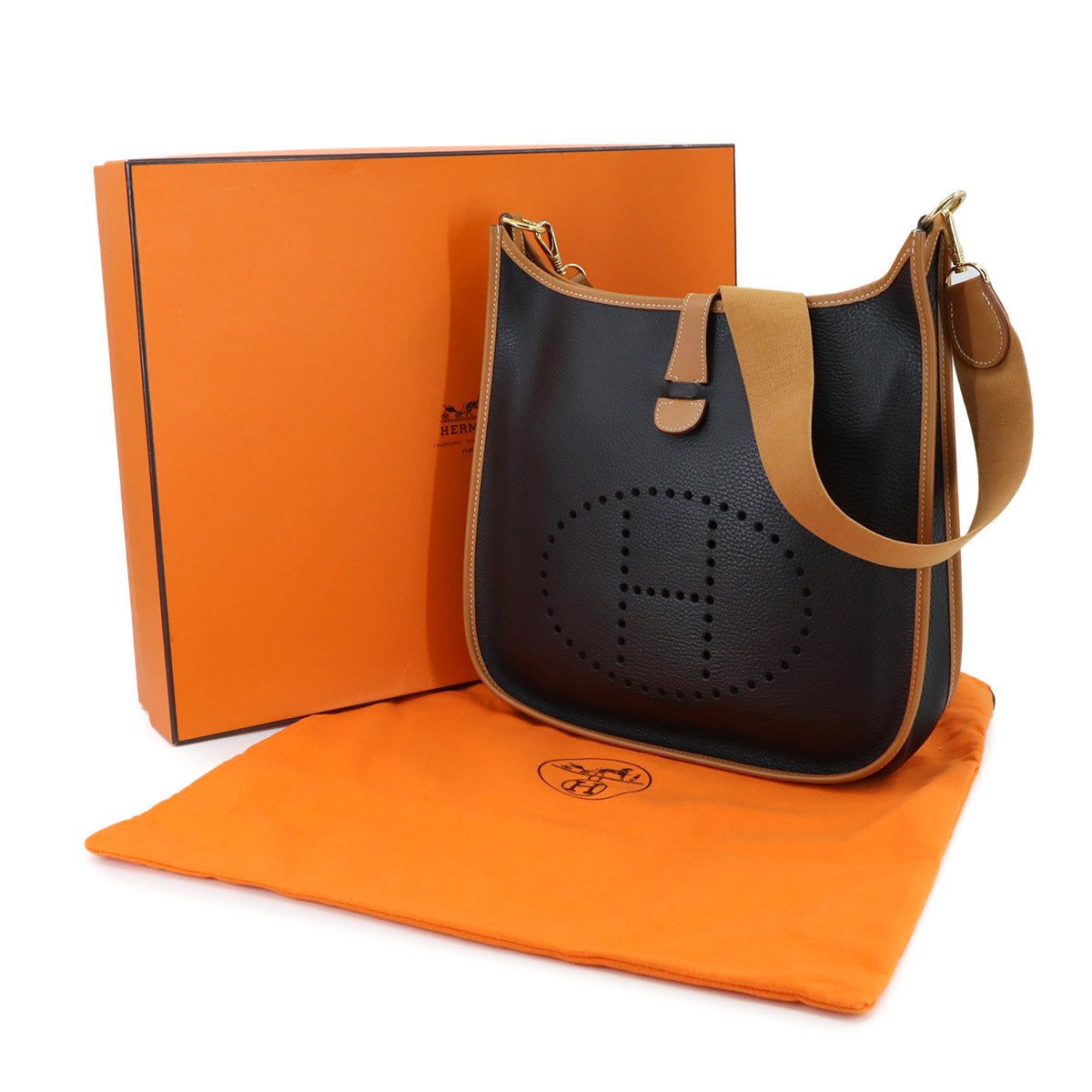 Evelyne GM Shoulder Bag Ardennes Chamonix Black Natural