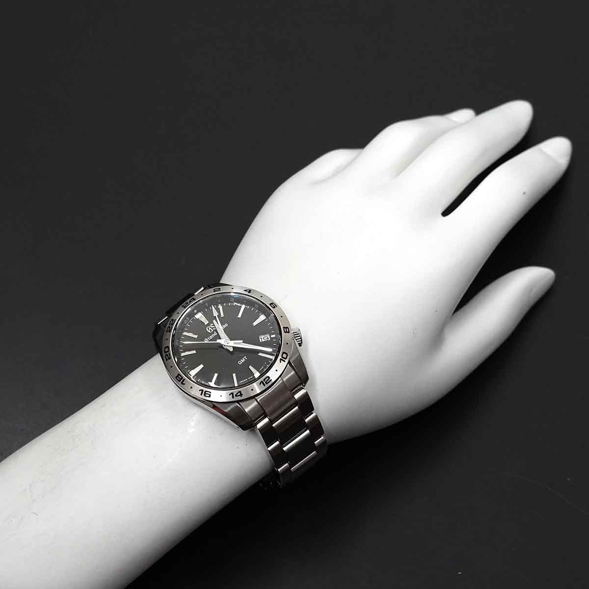 Sport Collection SBGN027 Quartz Black Dial Date Mens