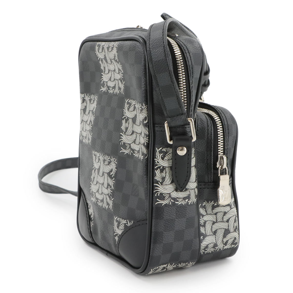 Damier Graphite Christopher Nemeth Amazon Shoulder Bag