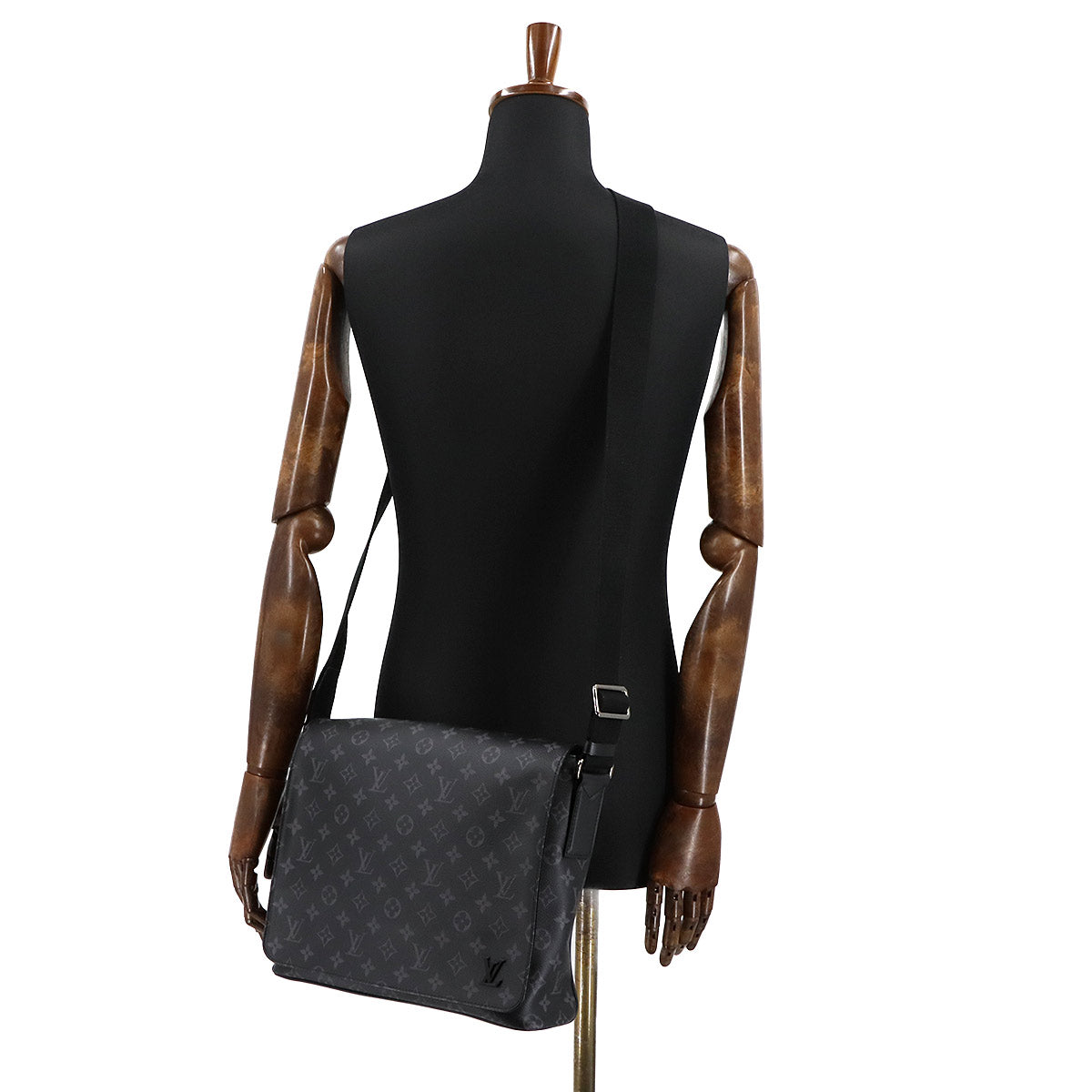 Monogram Eclipse District MM NM Shoulder Bag M44001