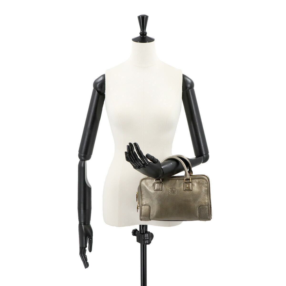 Amazona 23 Hand Bag Leather Gold Purse Anagram