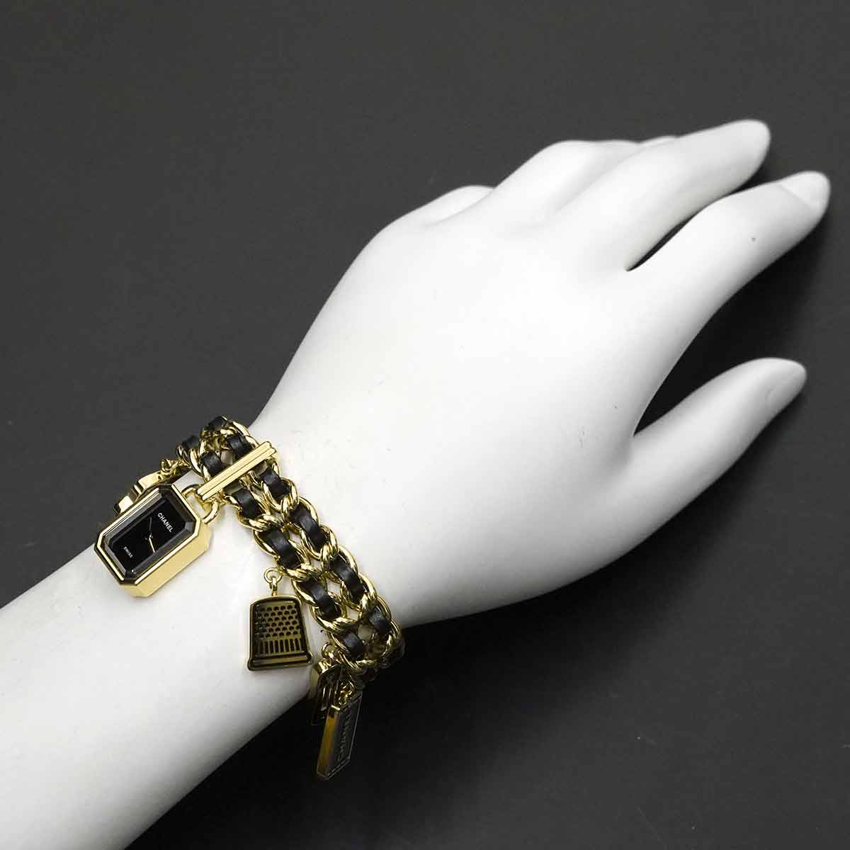 Premiere Charm CoutureM H9859 Vintage Quartz Black Dial Ladies