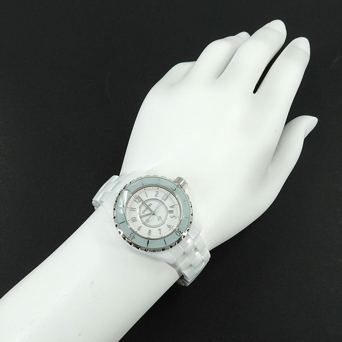 J12 33mm Limited 1200 H4340 Date Quartz White Dial Ladies