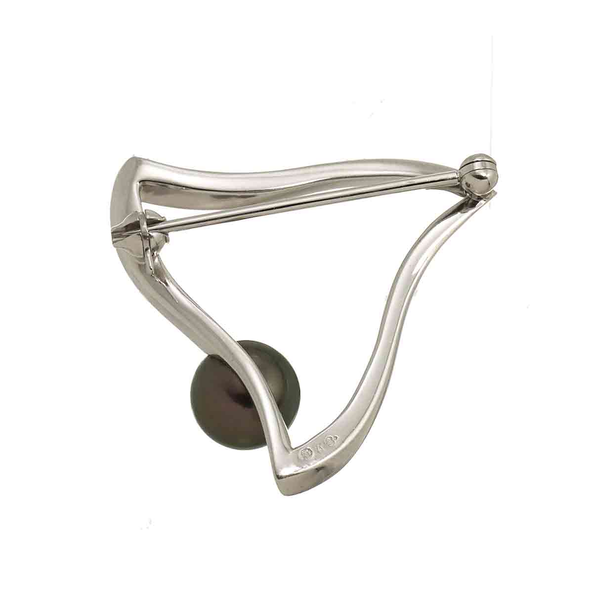 Black Pearl 8.2mm Brooch 18K White Gold 750