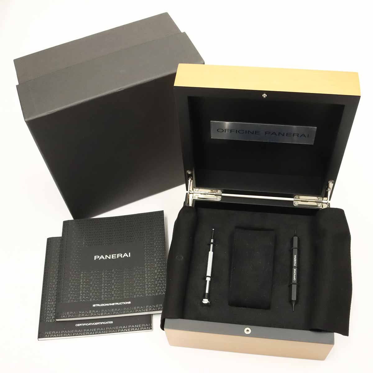 Submersible PAM00682 Automatic Date Black Dial Mens