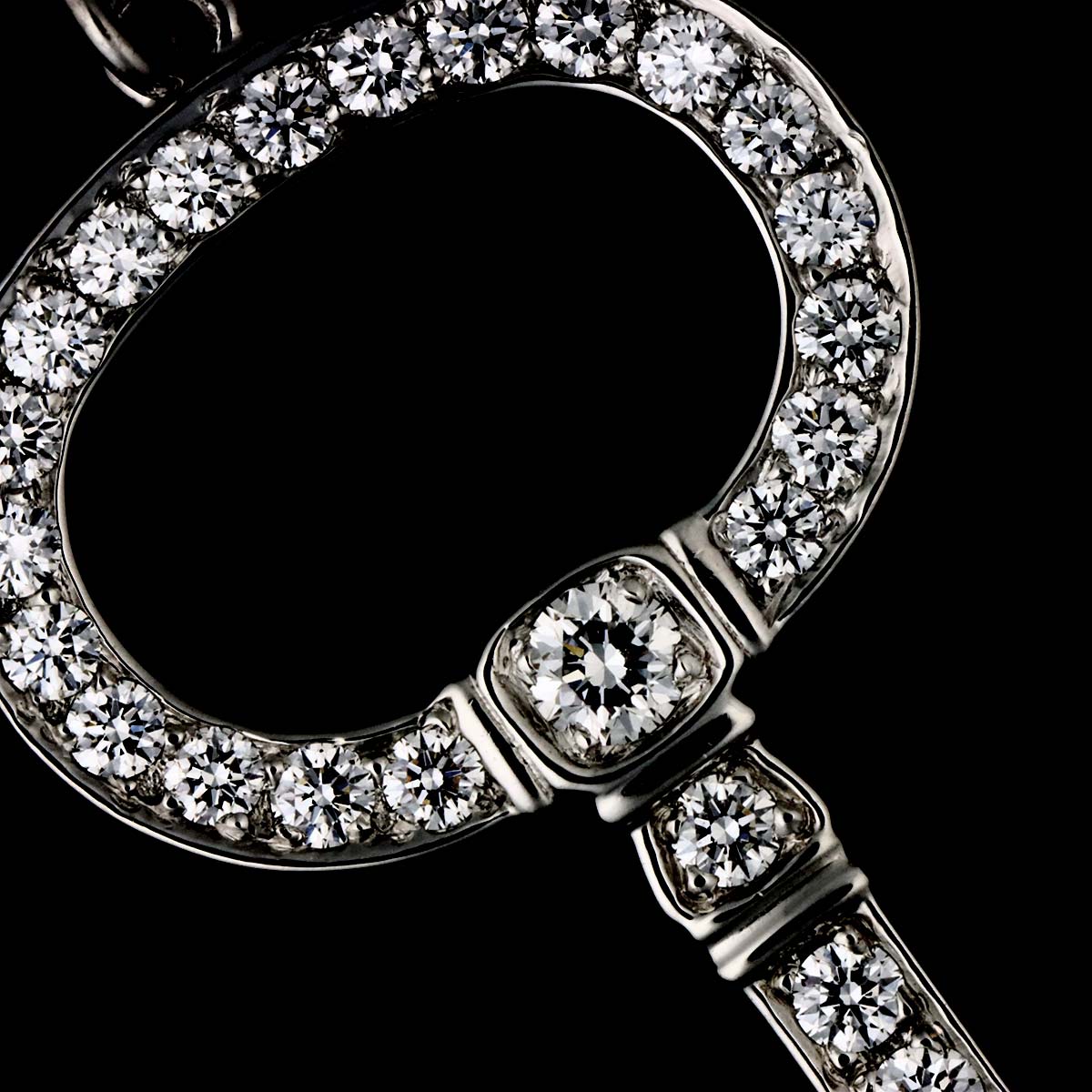 Oval Key Diamond Pendant Top Pt Platinum