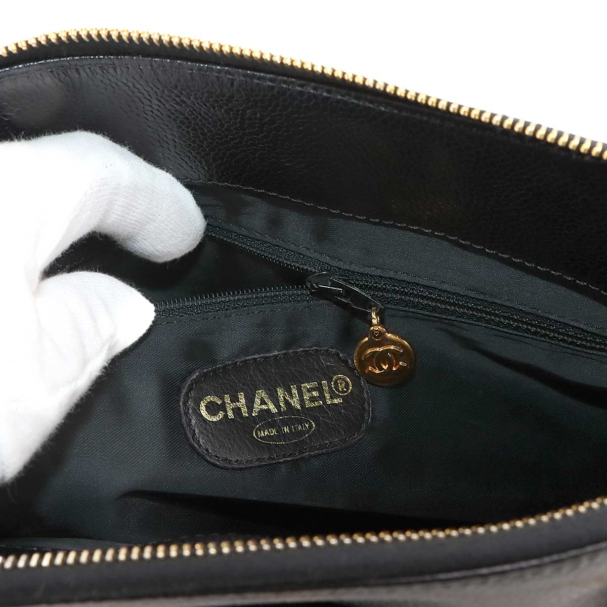 Matelasse Chain Shoulder Bag Leather Black Vintage