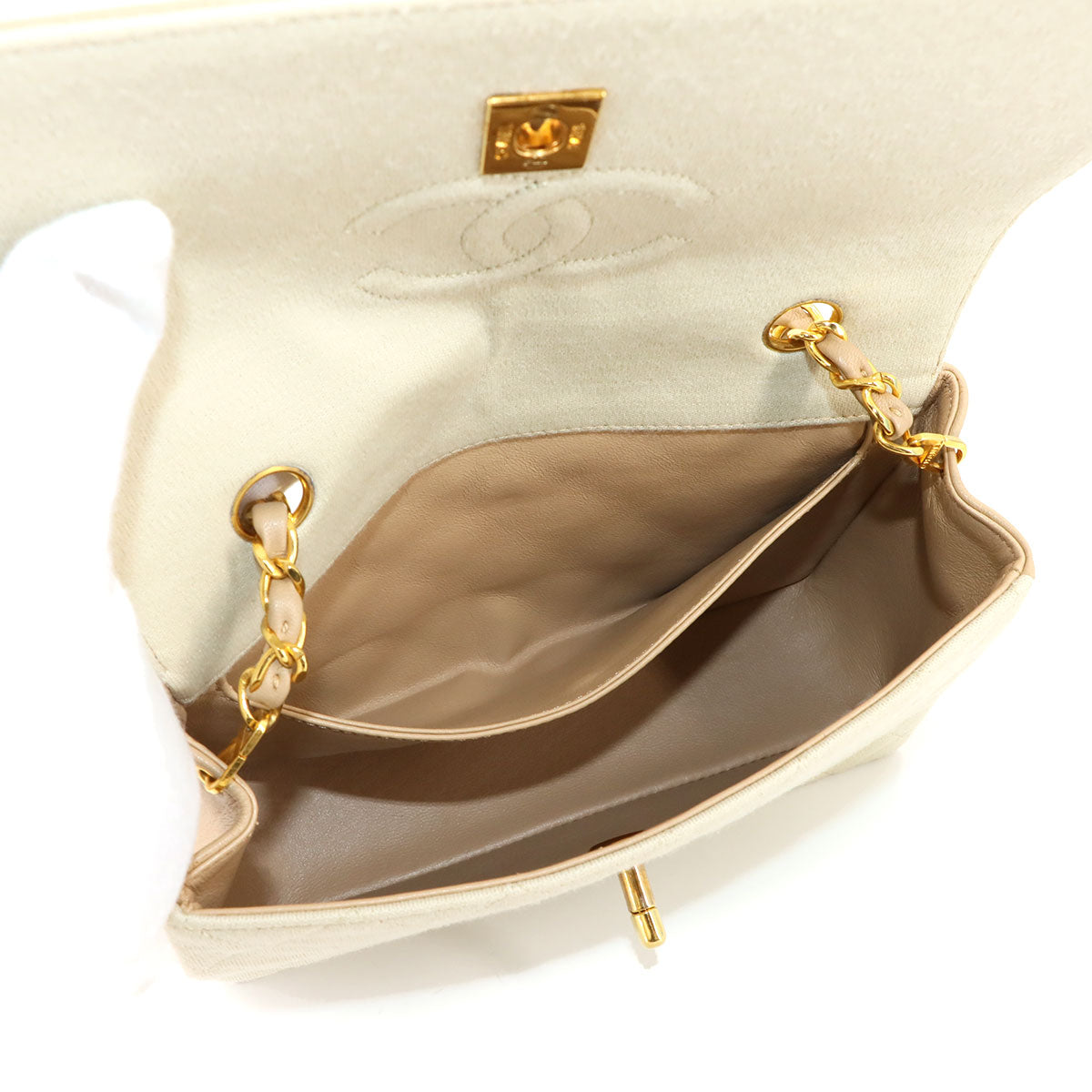 Matelasse Chain Shoulder Bag Cotton Jersey Leatger Beige