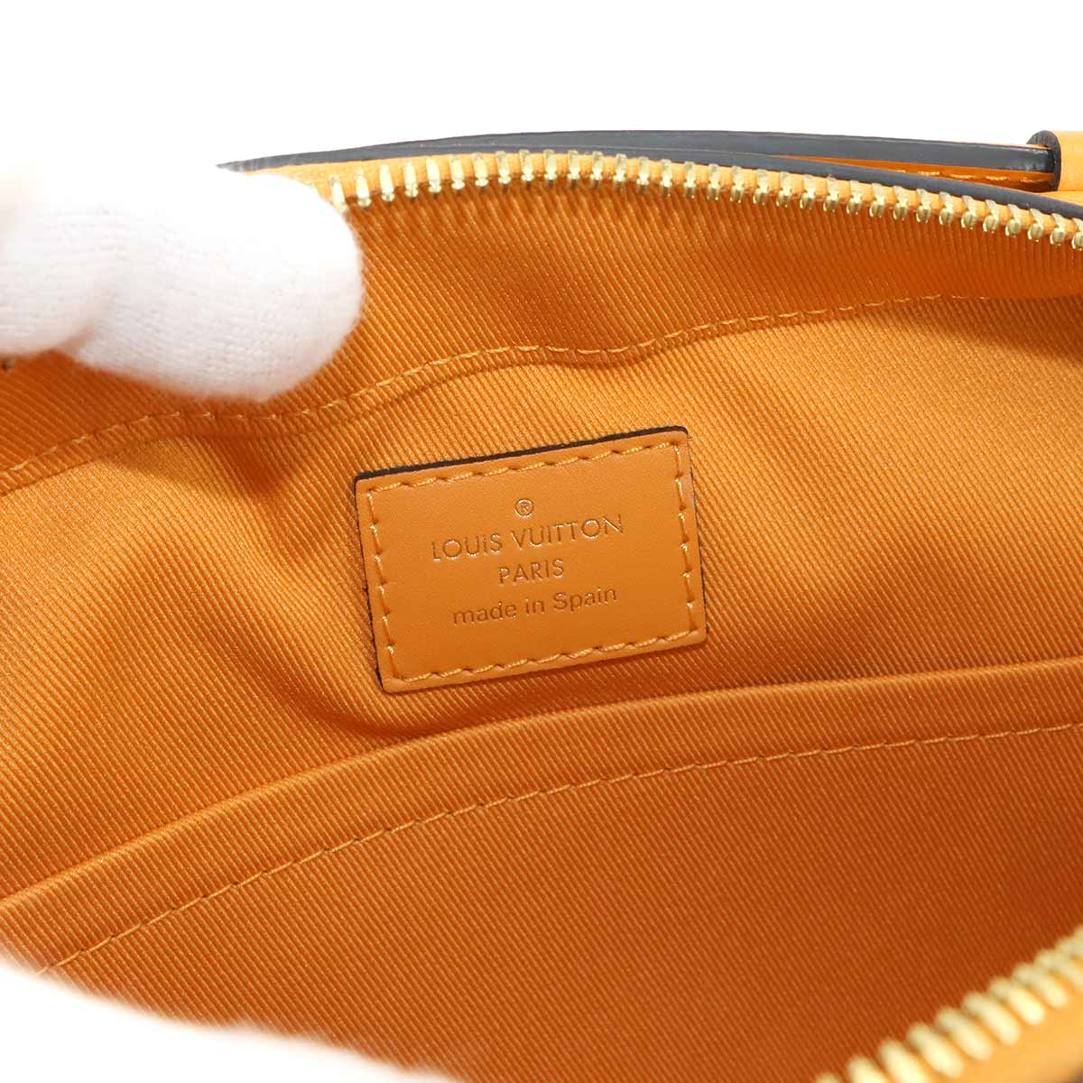 Damier Santa Monica Shoulder Bag Ebene Saffron N40179