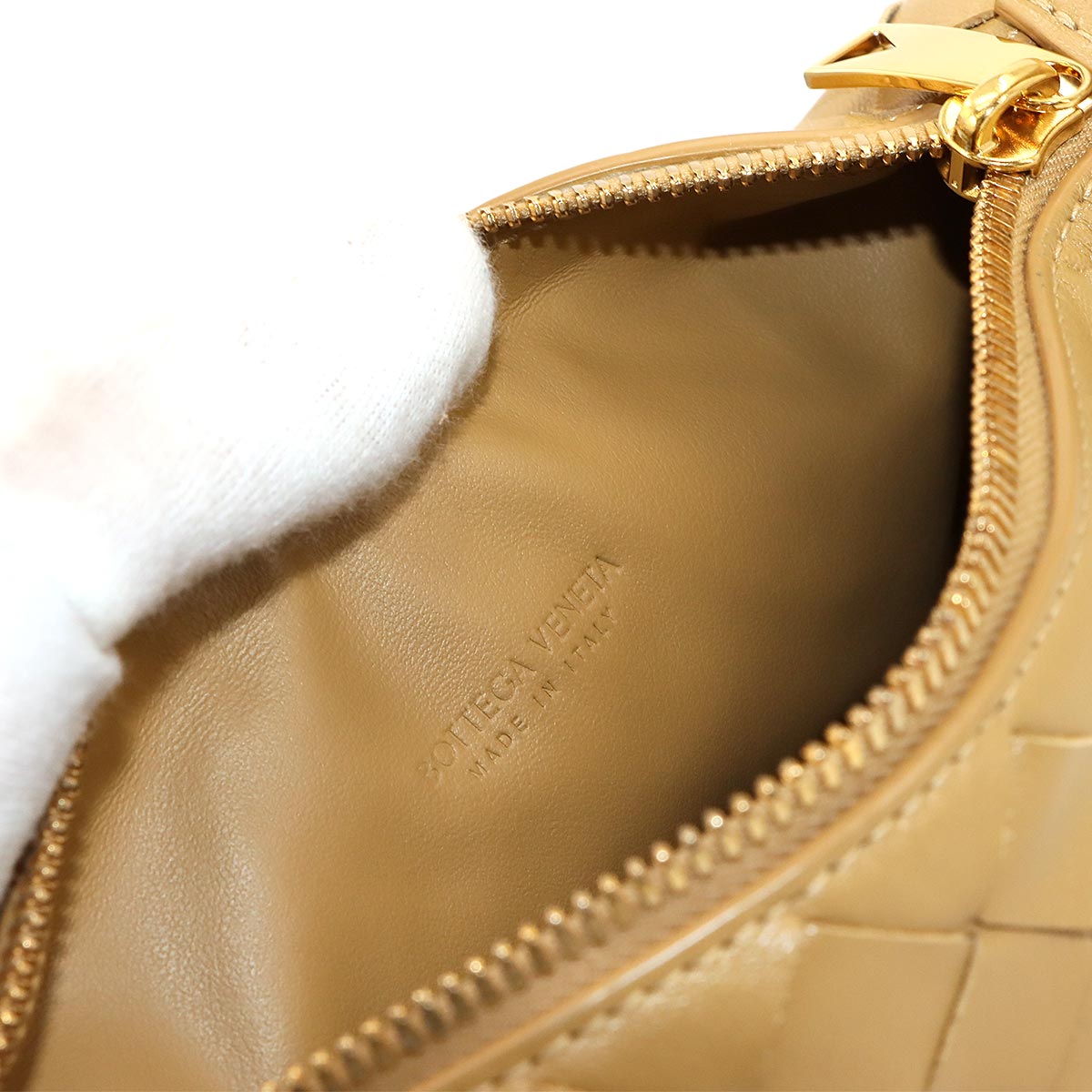 Intrecciato Wallace Hand Bag Lether Beige Purse