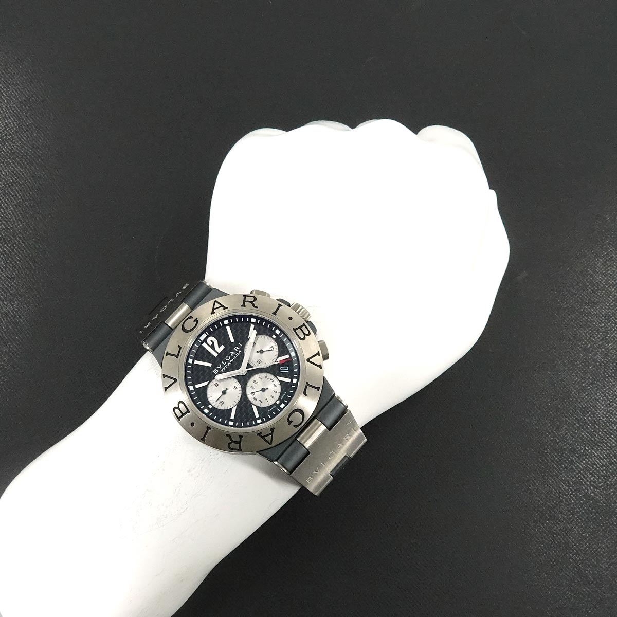 Diagono TI44TACH Titanium Date Carbon Automatic Black Dial